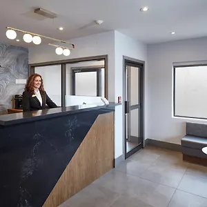 https://canadas-best-value-inn-toronto.niagara-fallshotels.com