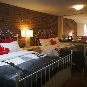 Pensión Margie Townhome, Toronto