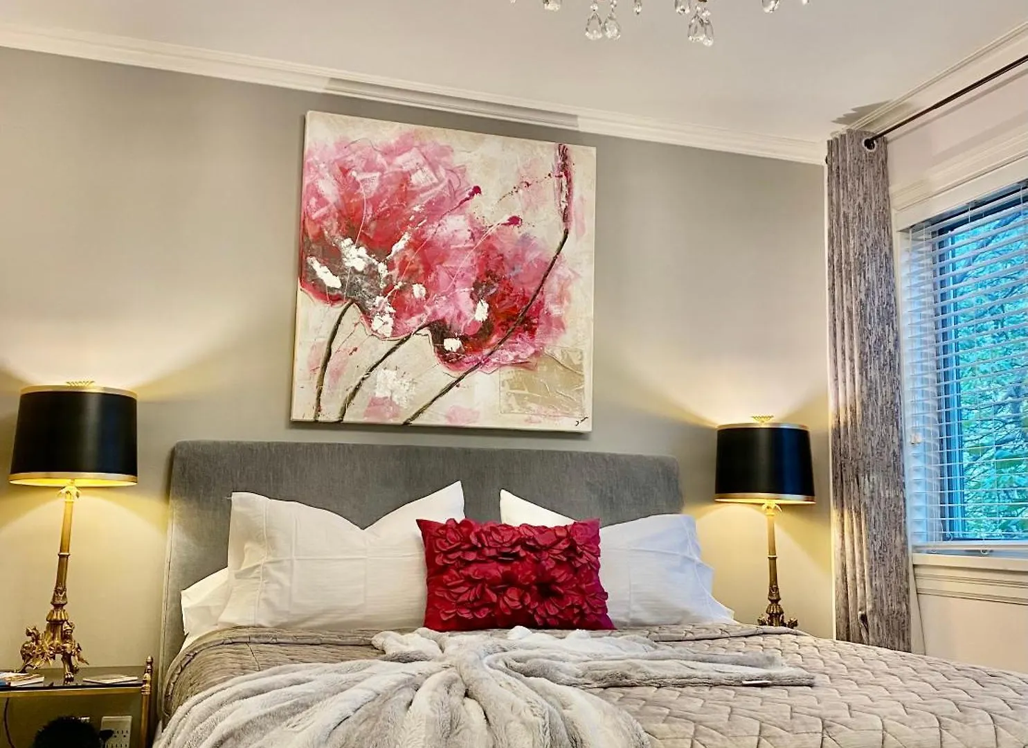 Hotel Downtown Luxury Victorian Retreat Toronto